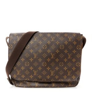 Louis Vuitton Monogram Beaubourg MM Messenger Bag